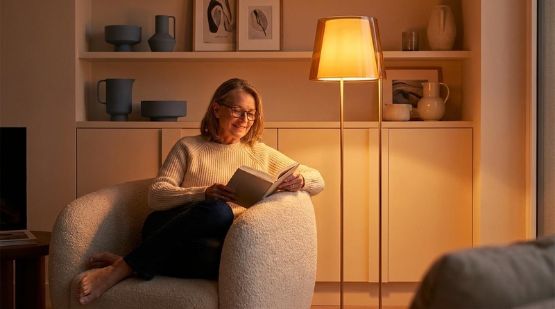 Figure 3: Evening amber light environment.