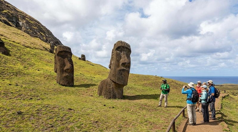 Estatuas Moai en la Isla de Pascua, el origen de la rapamicina